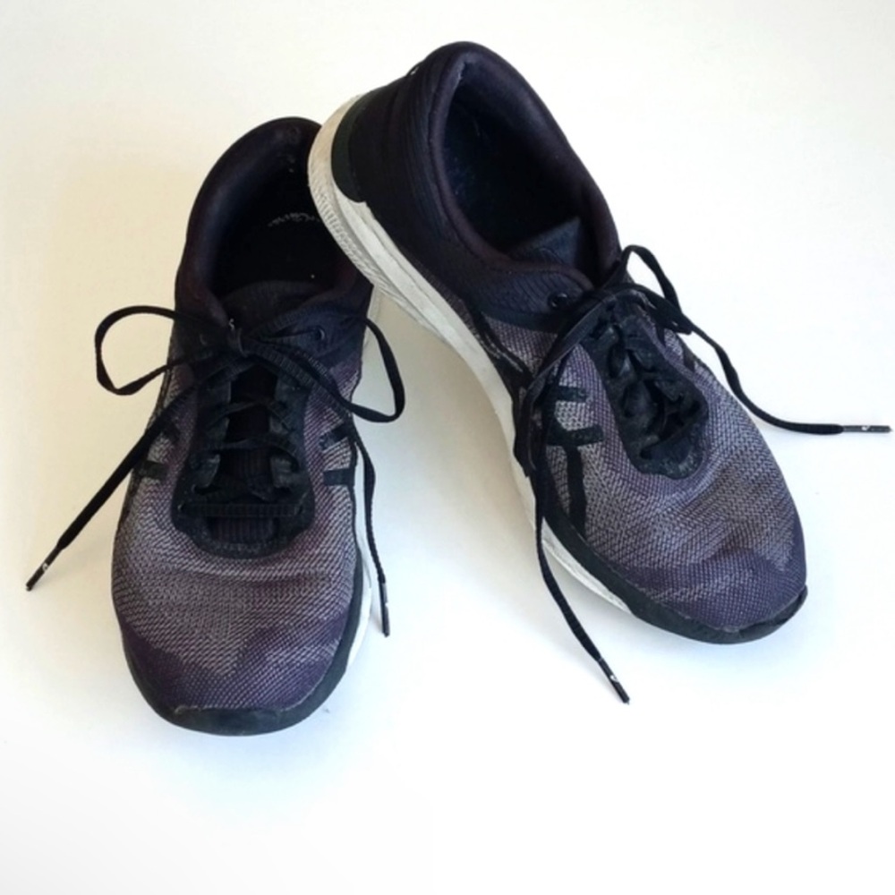 ASICS Women’s Fuze X Black and Gray Athletic Running Training Sneaker Shoes 8